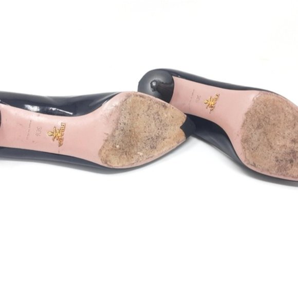 Prada Patent Leather Heels 38.5 - Picture 8 of 8